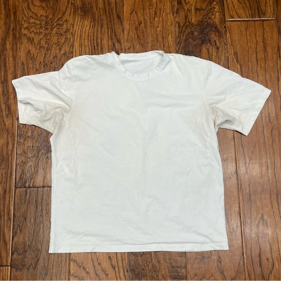 Lululemon men’s casual white tee - Picture 1 of 6